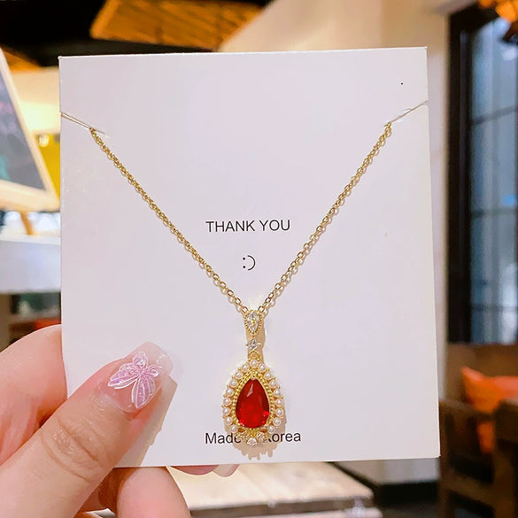 Jewelry Retro Feminine Style Light Luxury Titanium Steel Clavicle Chain With Geometric Pattern And Electroplating Process