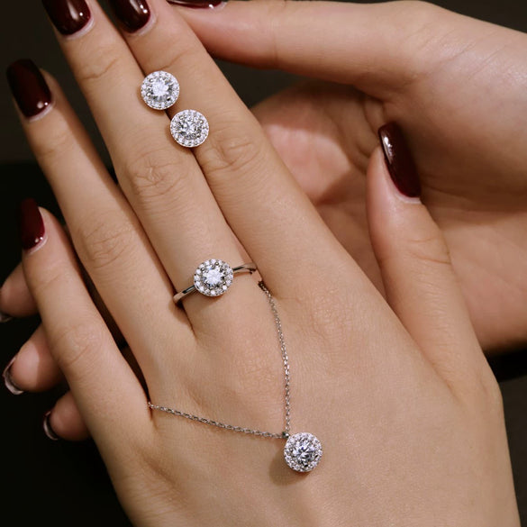 Jewelry S925 Sterling Silver Round Highgrade Zircon Inlaid Electroplating Style For Women