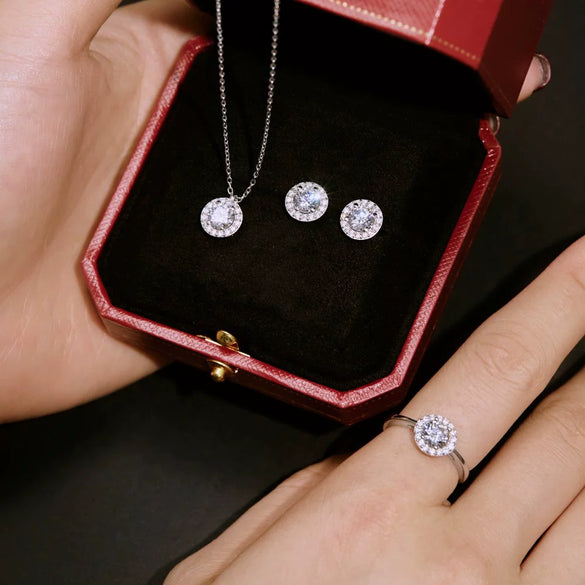 Jewelry S925 Sterling Silver Round Highgrade Zircon Inlaid Electroplating Style For Women