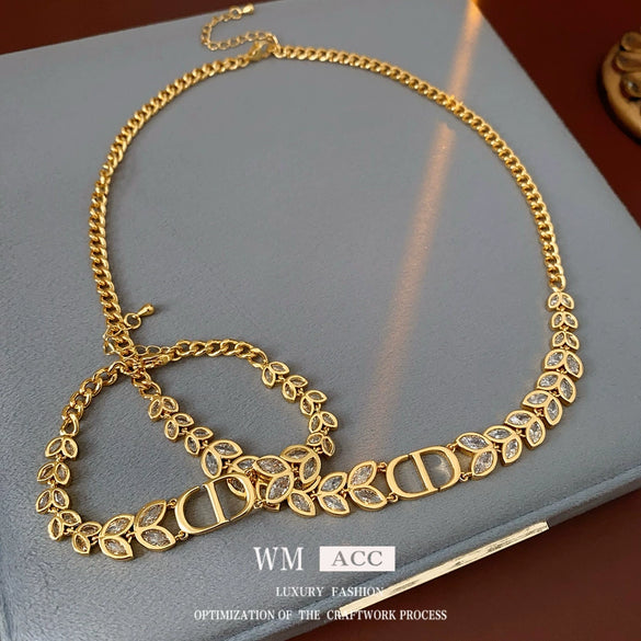 Jewelry Set Alloy And Copper Electroplated Flowers Pendant Clavicle Chain Light Luxury Style For Women