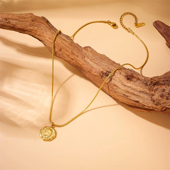 Jewelry Set Stainless Steel Goldplated Round Pendant And Chain For Women Retro Fashion Style