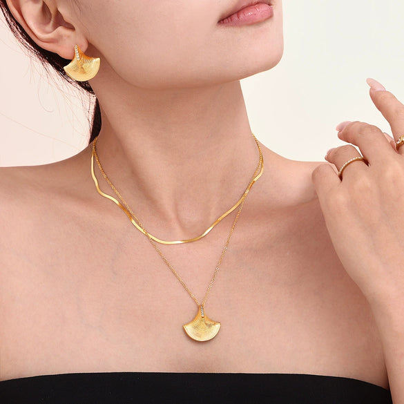 Jewelry Set With Fanshaped Shell Zircon Pendant Necklace And Earrings Cold Style 316L Stainless Steel Material Electroplating Process