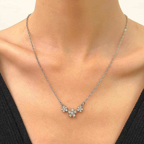 Jewelry Stainless Steel And Copper Geometric Snowflake Electroplated Women's Pendant Necklace