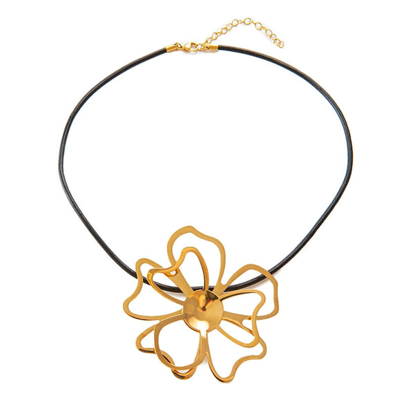 Jewelry Stainless Steel Hollow Flower Pendant Necklace With Electroplating Treatment And Cowhide Rope