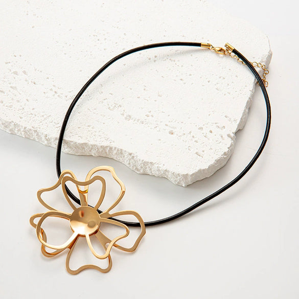 Jewelry Stainless Steel Hollow Flower Pendant Necklace With Electroplating Treatment And Cowhide Rope