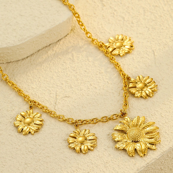 Jewelry Stainless Steel 18K Gold Plated Flower Geometric Pendant Necklace For Women Fashion Electroplated