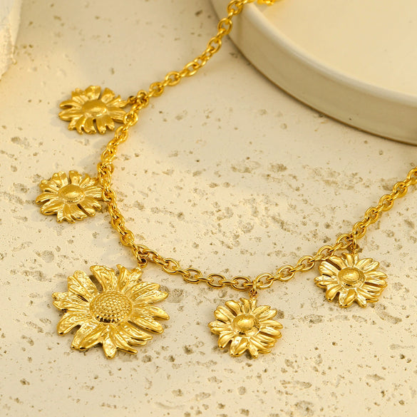 Jewelry Stainless Steel 18K Gold Plated Flower Geometric Pendant Necklace For Women Fashion Electroplated