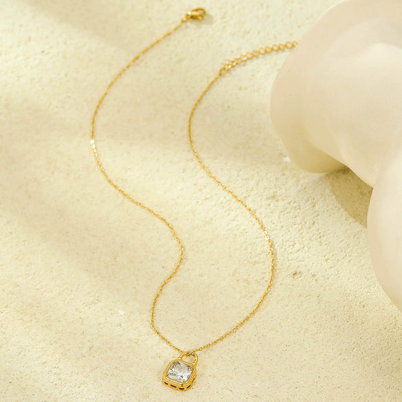 Jewelry Stainless Steel 18K Gold Plated Lockshaped Geometric Zircon Pendant Titanium Steel Necklace