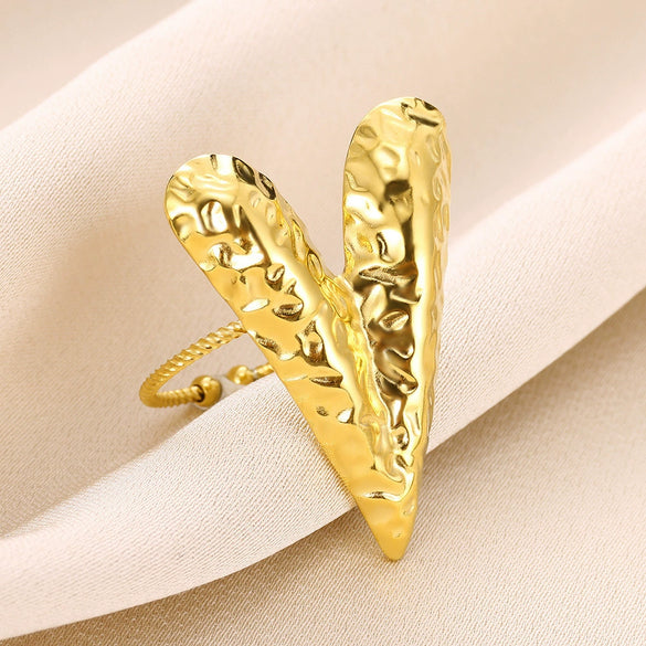 Jewelry Stainless Steel 18K Real Gold Plated Heart Shape Ring With Star Pattern And Electroplating Treatment