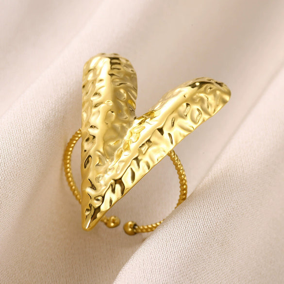 Jewelry Stainless Steel 18K Real Gold Plated Heart Shape Ring With Star Pattern And Electroplating Treatment