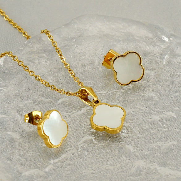 Jewelry Suit Titanium Steel 18K Gold Plated Clover Natural Shell For Women