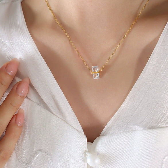 Jewelry 316L Stainless Steel Geometric Zircon Pendant Necklace For Women With Electroplating