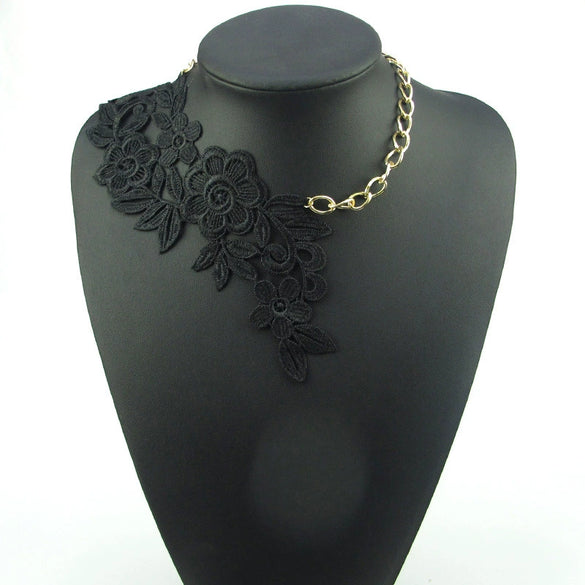 Jewelry Women's Clavicle Chain Alloy Bone Chain With Flower Pattern Electroplated
