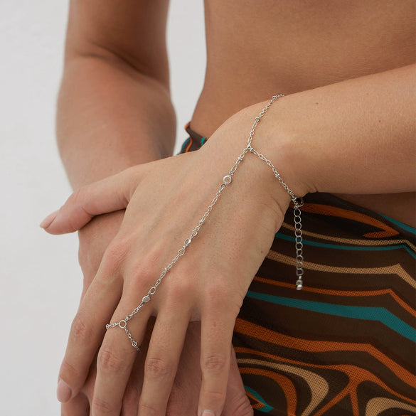 Jewelry Women's Geometric Crystal Pearl Beaded Copper Chain Finger Bracelet With Electroplating