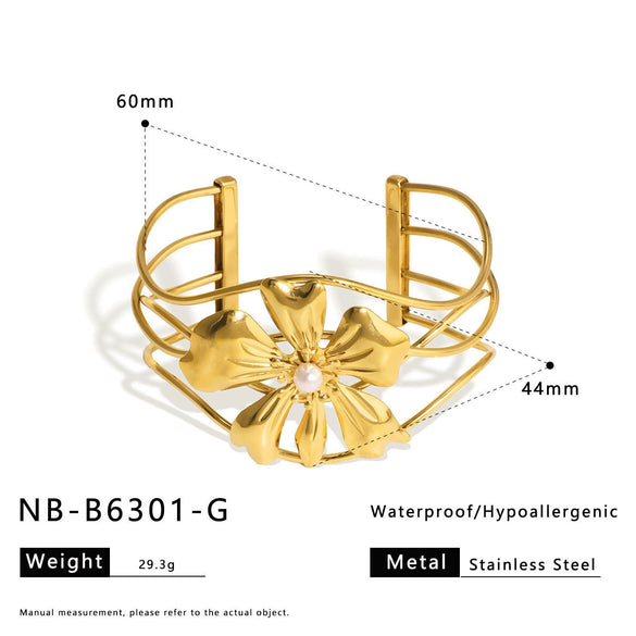 18K Gold Plated Stainless Steel Cut Out Heart Open Bracelet With 18K Vacuum Plating In Furnace
