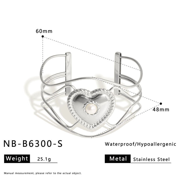 18K Gold Plated Stainless Steel Cut Out Heart Open Bracelet With 18K Vacuum Plating In Furnace