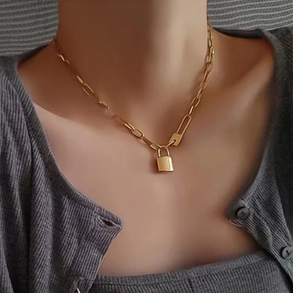 304 Stainless Steel 18K Gold Plated Korean Style Plating Letter Lock Necklace