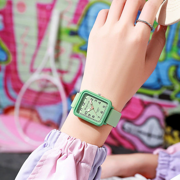 Ladies Alloy And Silicone Rectangle Shell Digital Quartz Watch Leisure Style