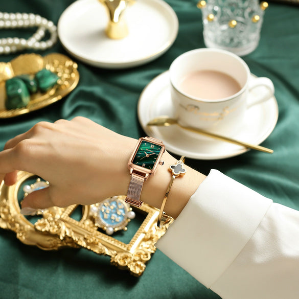 Ladies Alloy And Stainless Steel Square Quartz Watch With Mineral Strengthened Glass Mirror And Onion Crown