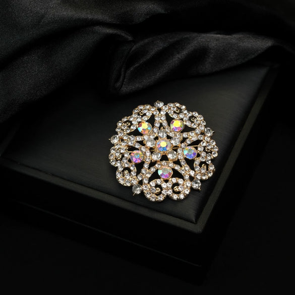 Ladies Alloy Antilight Collar Pins Geometric Style Electroplated Brooch Wholesale