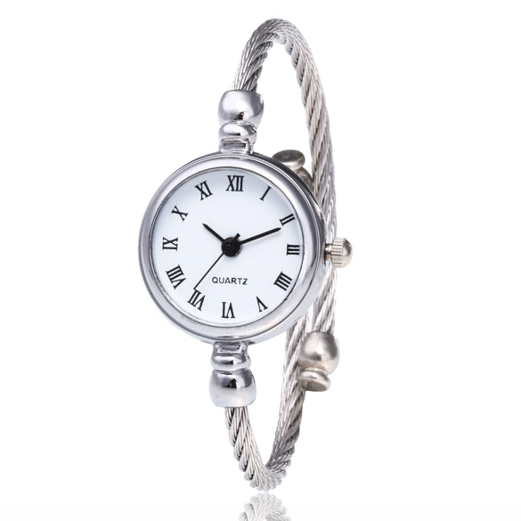 Ladies Alloy Bracelet Watch With Round Dial Chic And Retro Style