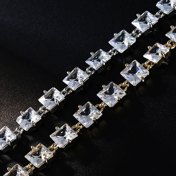 Ladies Alloy Bracelet With Glass Treatment And Fashion Style