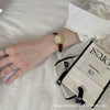 Ladies Alloy Case Oval Retro Leisure Watch