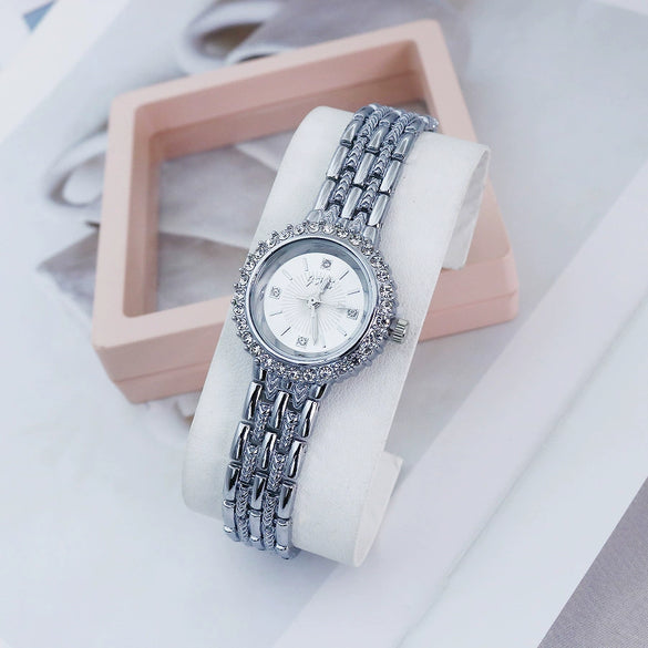 Ladies Alloy Casual Round Quartz Watch With Bracelet Style