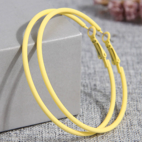 Ladies Alloy Earrings With Paint Treatment And Sweet Ol Style Circle Shape