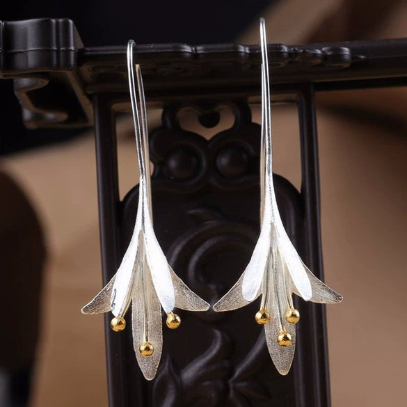 Ladies Alloy Electroplated Geometric Flower Earrings