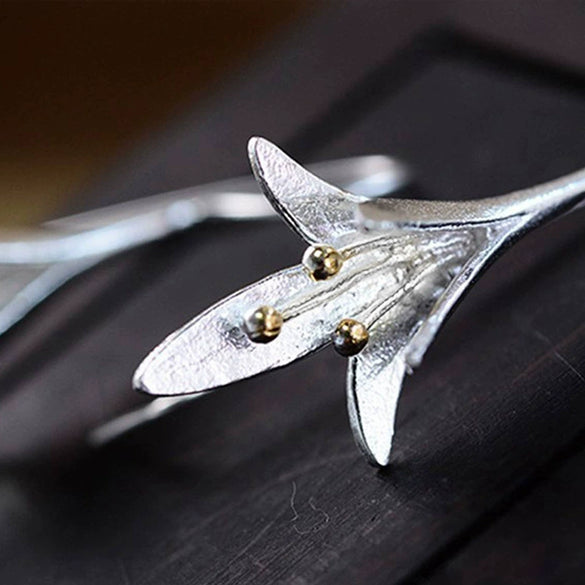 Ladies Alloy Electroplated Geometric Flower Earrings