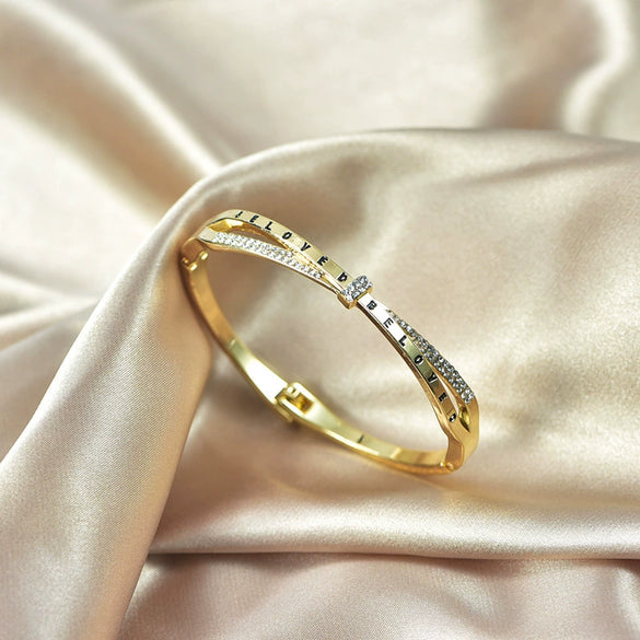 Ladies Alloy Heart Shape Inlaid Crystal Jewelry Bracelet