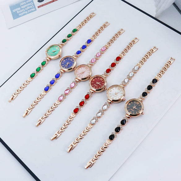 Ladies Alloy Round Dial Fashion Cat's Claw Diamond Bracelet Watch