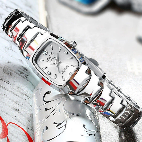 Ladies Alloy Round Dial Luminous Waterproof Leisure Watch