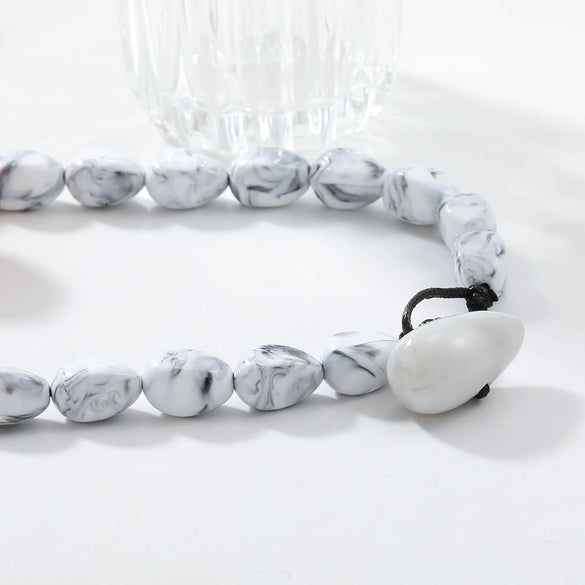 Ladies Bead Chain Necklace With Exaggerated Big Flower Pendant Acrylic Material Geometric Pattern Polishing Treatment