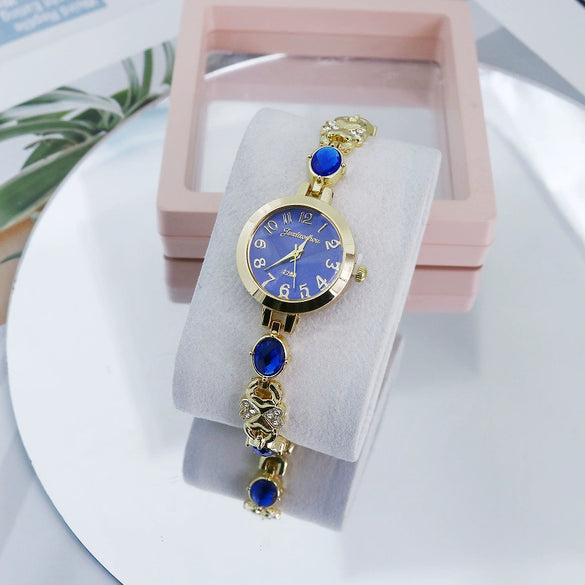 Ladies Bracelet Watch Casual Style Round Dial Stainless Steel Buckle Alloy Case Mineral Mirror