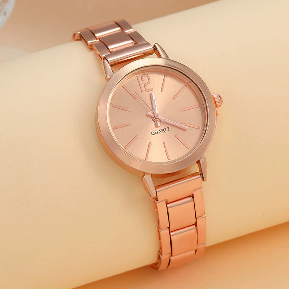 Ladies Casual Round Dial Quartz Watch With Alloy Case And Strap