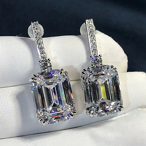 Ladies Copper Earrings With Geometric Style And Zircon
