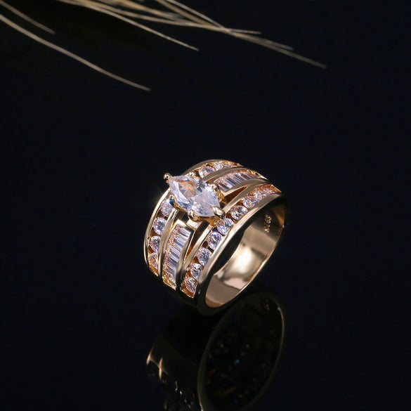 Ladies Copper Inlaid Zircon Light Luxury Geometric Engagement Ring