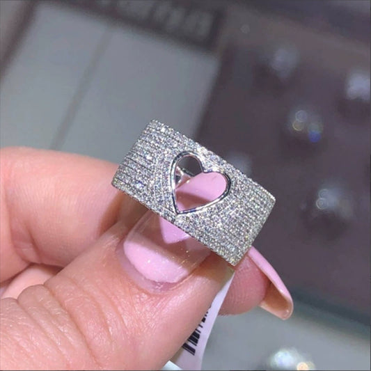 Ladies Copper Ring Fashion Accessories Autumn New Exquisite Hollow Love Shape Inlaid Zircon With Geometric Pattern And Electroplating Treatment