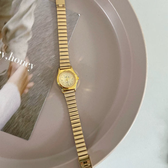 Ladies Fashion Quartz Watch With Bamboo Strap And Alloy Case Stainless Steel Buckle Round Dial