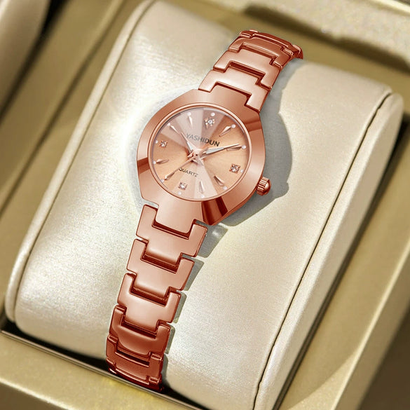 Ladies Fashion Quartz Watch With Round Dial Made Of Alloy Case And Stainless Steel Strap For Couple Wholesale