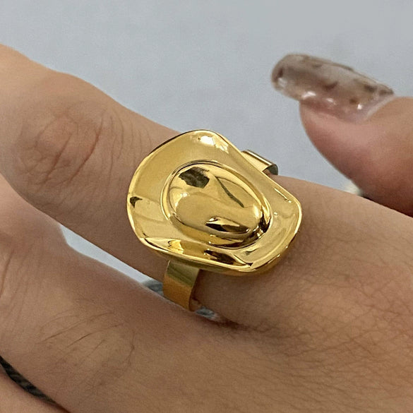 Ladies Geometric Stainless Steel Hat Ring With 18K Gold Electroplating Quiet Design Does Not Fade