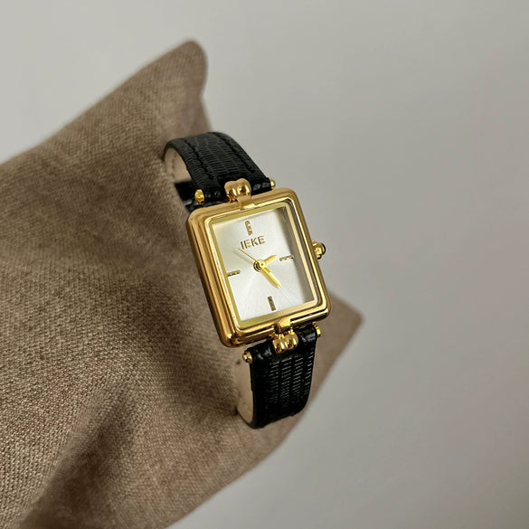 Ladies Luxury Retro Fashion Oval Dial Leather Band Metal Case Watch