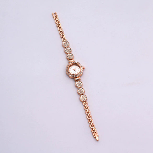 Ladies Luxury Rhinestone Alloy Wristwatch Round Dial Fashion Temperament Bracelet Watch