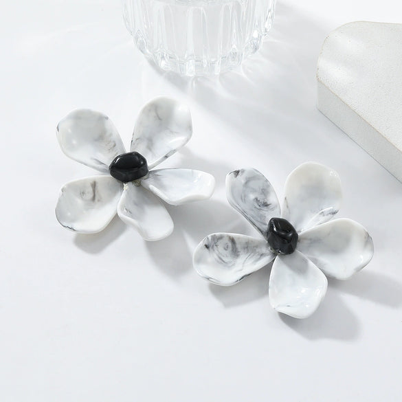 Ladies Plastic Resin Flower Painted Earrings