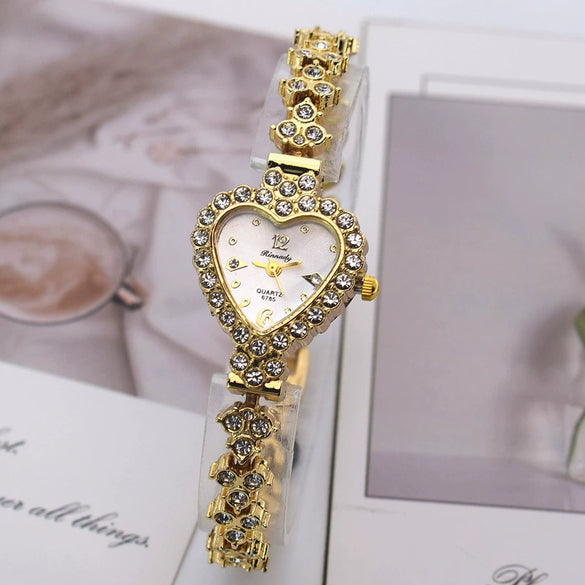 Ladies Quartz Bracelet Watch Flower Shaped Alloy Encrusted With Diamond Leisure Style