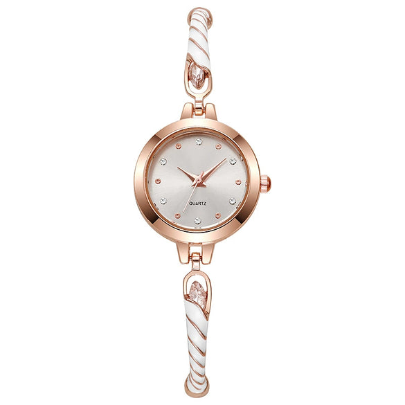 Ladies Quartz Watch Alloy Material Round Dial Leisure Style