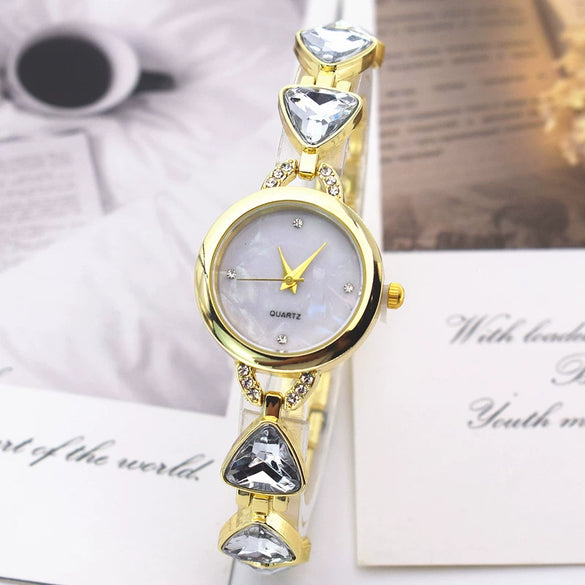 Ladies Quartz Watch Alloy Strap Round Dial Leisure Style