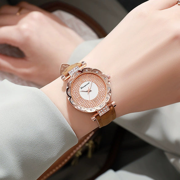 Ladies Quartz Watch Plastic Case Imitation Leather Strap Rose Gold Buckle Round Dial Leisure Style